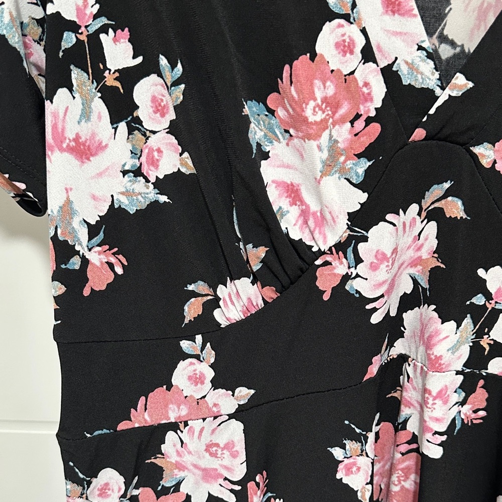 Torrid Plus Size Black Floral V-Neck Dress with Pink & White Blooms - Picture 5 of 8